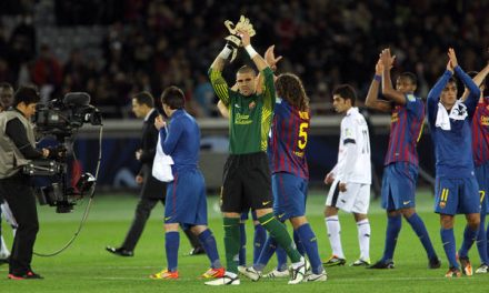 Valdés, Alves i Adriano po meczu