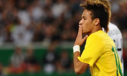 Oliveira: Neymar wypełni swój kontrakt