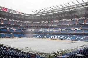 Białe Bernabéu oczekuje na El Clásico