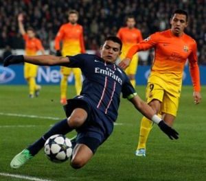 Laurent Blanc: Thiago Silva zostanie w PSG