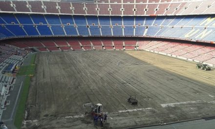 Instalacja systemu podgrzewania boiska oraz wymiana murawy na Camp Nou