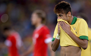 Neymar: Ciężko się gra, będąc cały czas kopanym