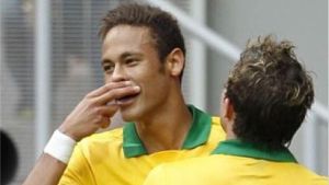 Neymar strzela, Brazylia wygrywa