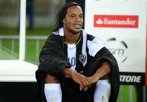 Ronaldinho: Chciałbym zakończyć karierę w PSG