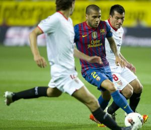 Alves nie przegrał z Barçą w Sewilli