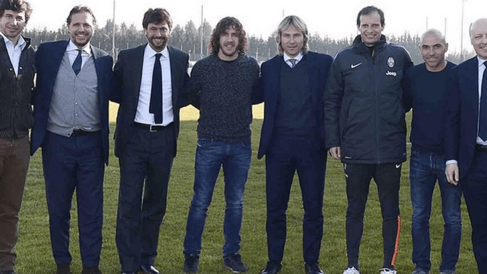 Puyol i członkowie Juventusu