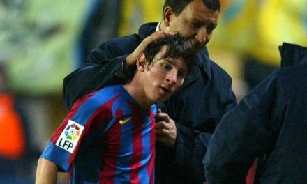 Ten Cate: Messi zostanie w Barçy, bo obiecał to Tito