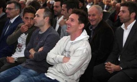 Xavi, Iniesta i Busquets spotkają się z Messim