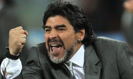 Maradona: Najlepszy zawodnik na świecie w reprezentacji nie może dotknąć piłki