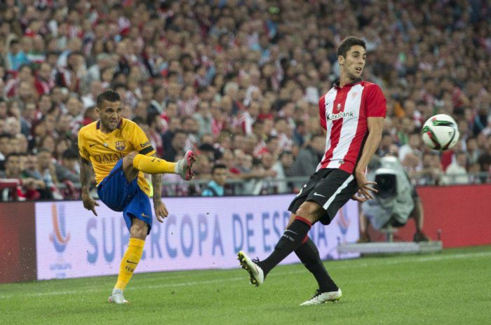 Dani Alves w meczu z Athletikiem