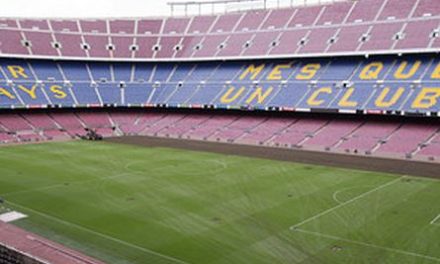 Wymiana murawy na Camp Nou