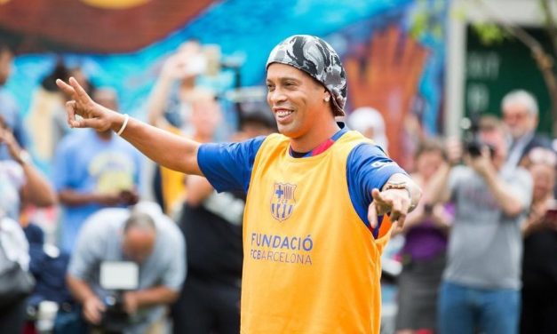 Ronaldinho: Jestem szczęśliwy, widząc Messiego i Neymara tworzących historię