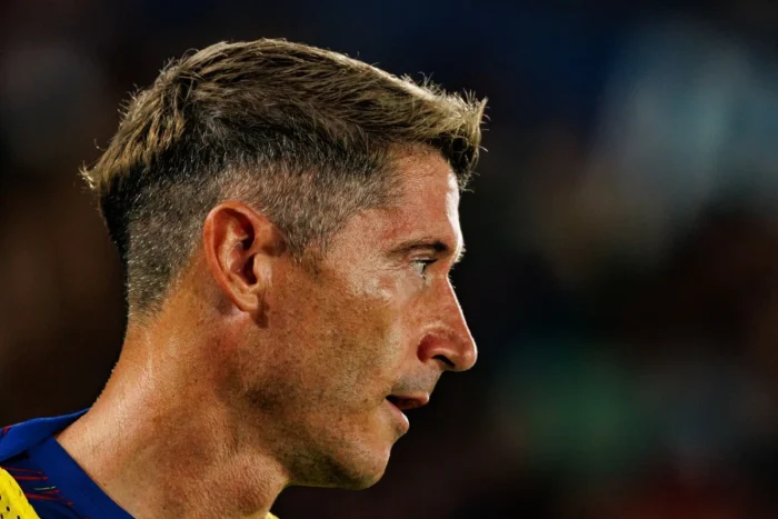 Oceny zawodników po spotkaniu FC Barcelona – Real Madryt (11.01.2026) FC Barcelona - Robert Lewandowski 6